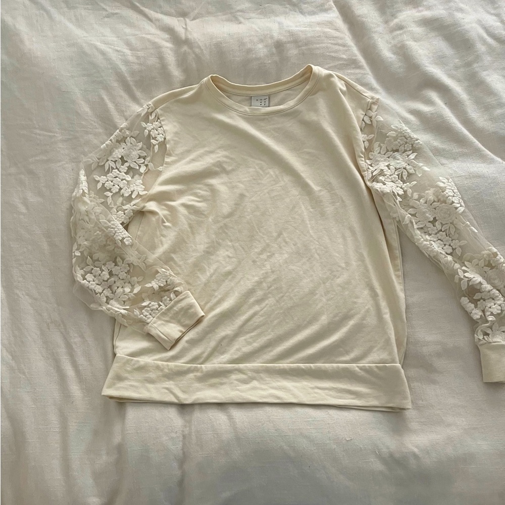 Floral Mesh Sleeve Pullover